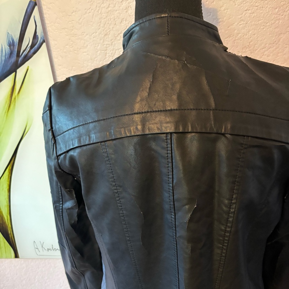 Must bundle Womens black distressed jacket flawed size small - Picture 7 of 9